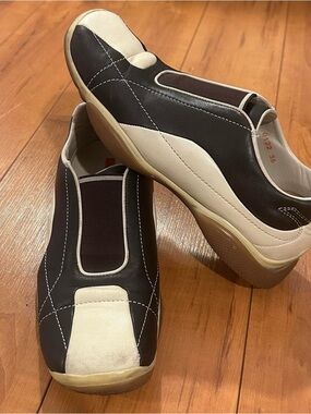 Vintage Prada Dark Brown and Cream Leather Sporty Slip-On Loafers